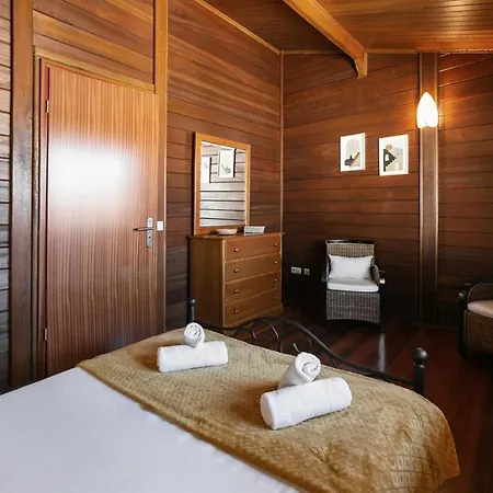 Сasa de vacaciones Unique Wooden *